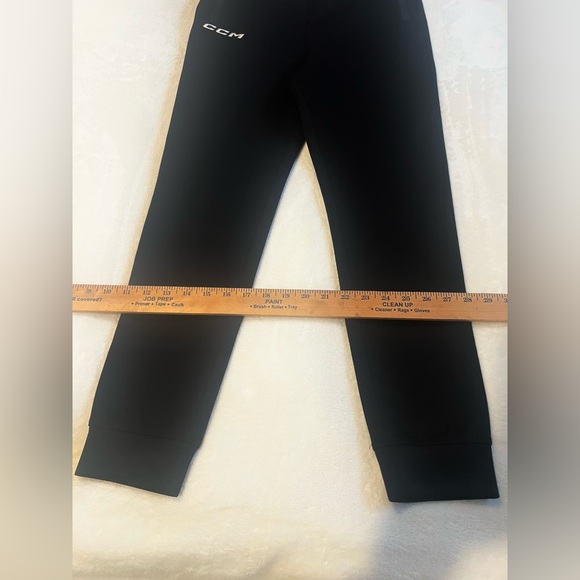 CCM HOCKEY TEAM FLEECED CUFFED JOGGER - Black, size Youth Large HOCKEY - Picture 12 of 12
